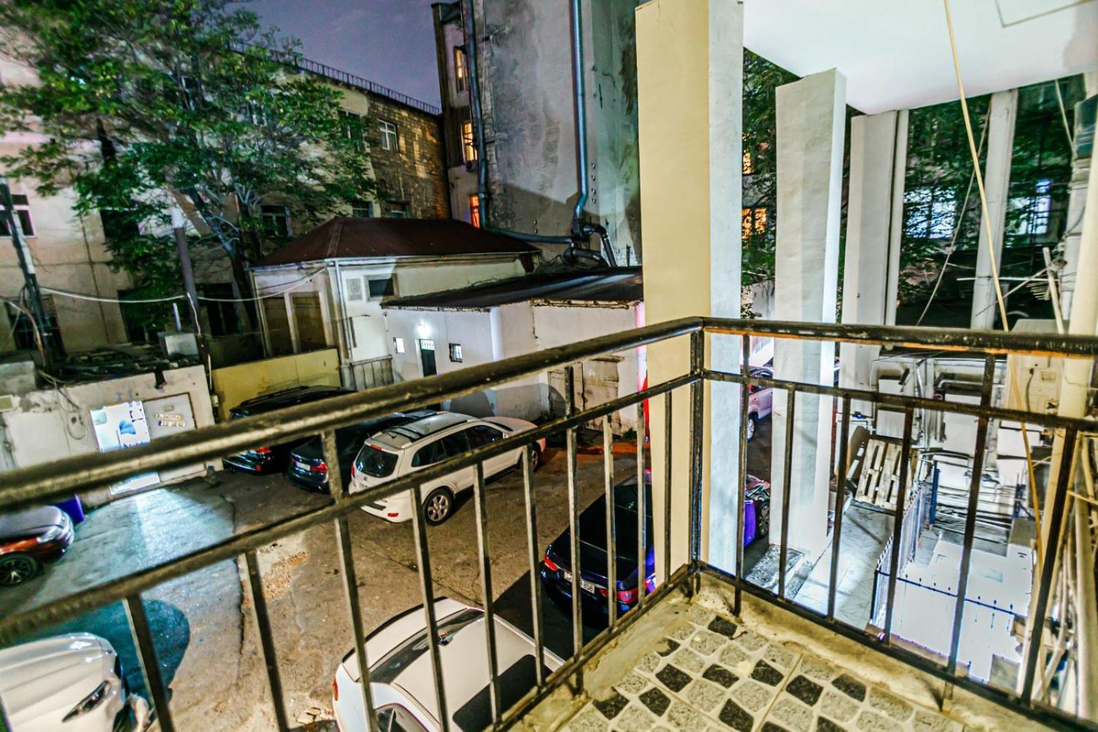 M Estate. 2 Room Home In Targovu Baku Ngoại thất bức ảnh