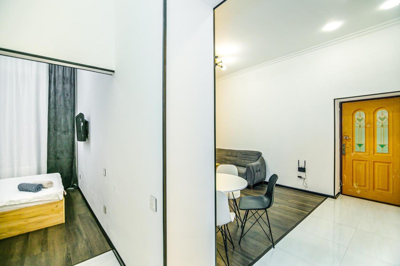 M Estate. 2 Room Home In Targovu Baku Ngoại thất bức ảnh