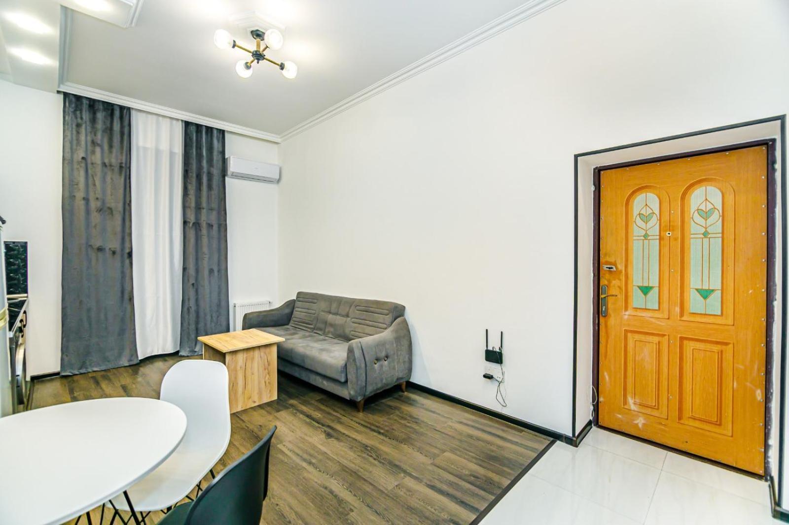 M Estate. 2 Room Home In Targovu Baku Ngoại thất bức ảnh