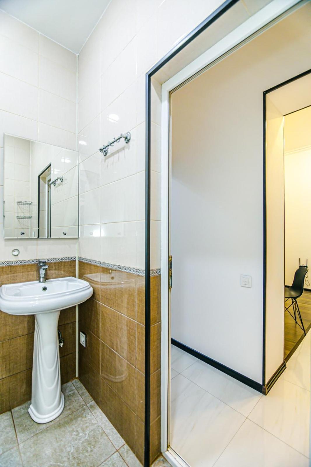 M Estate. 2 Room Home In Targovu Baku Ngoại thất bức ảnh